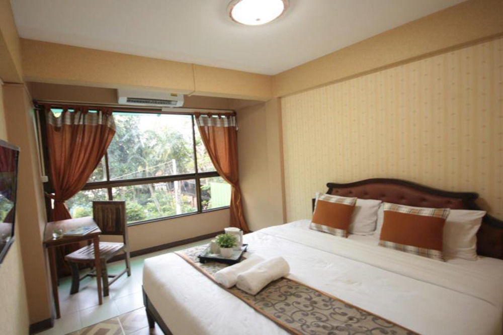 Thana Guesthouse Chiang Mai Zewnętrze zdjęcie