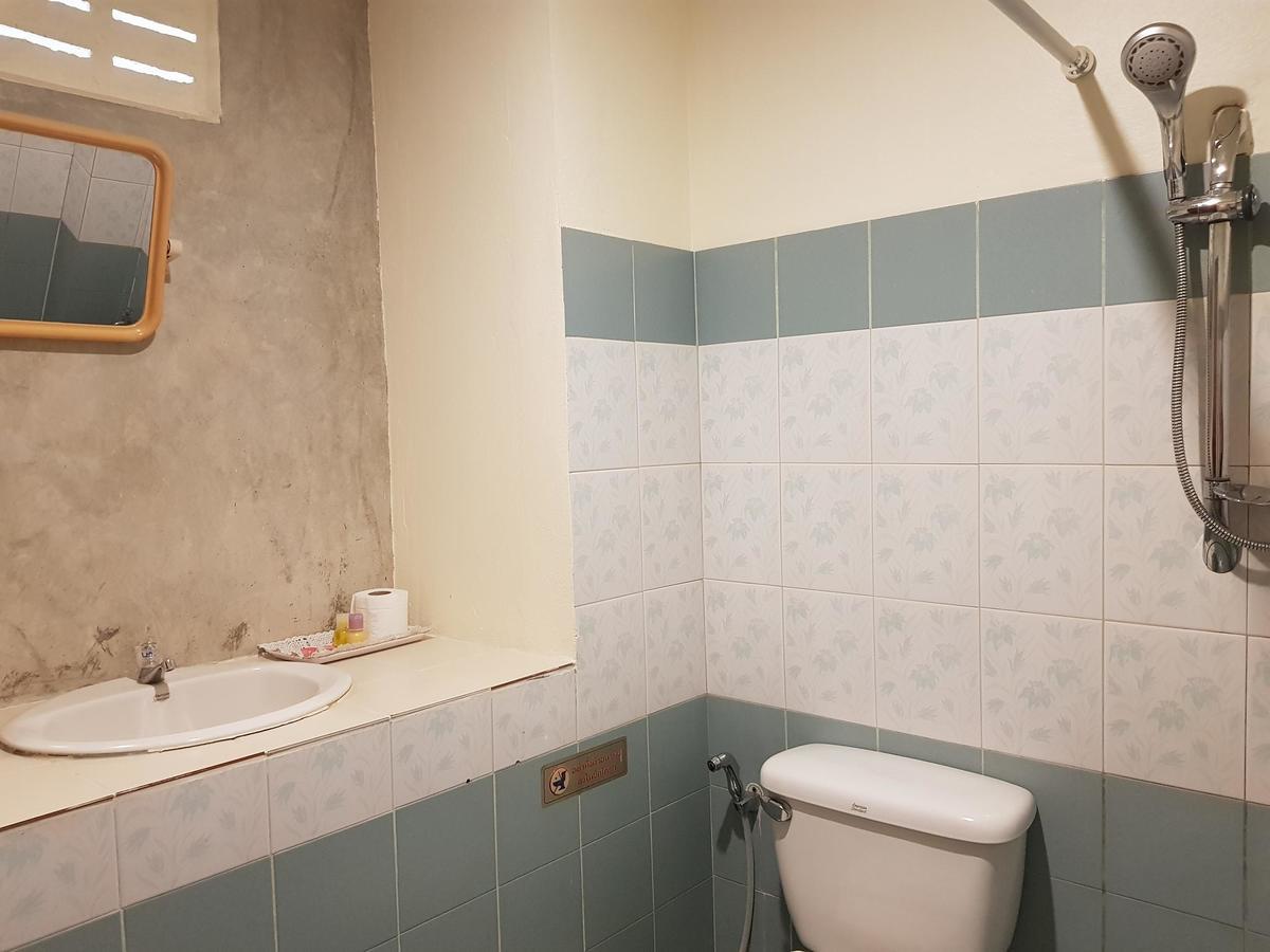 Thana Guesthouse Chiang Mai Zewnętrze zdjęcie