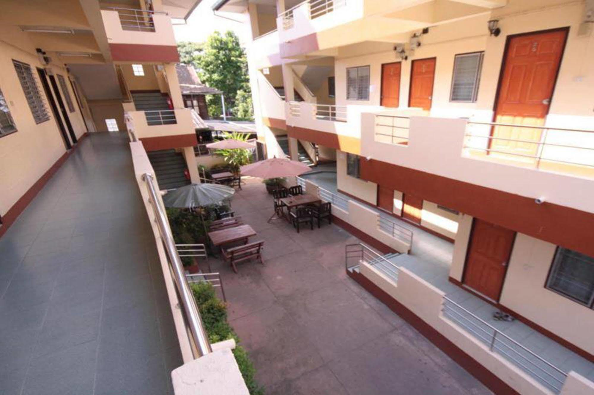 Thana Guesthouse Chiang Mai Zewnętrze zdjęcie